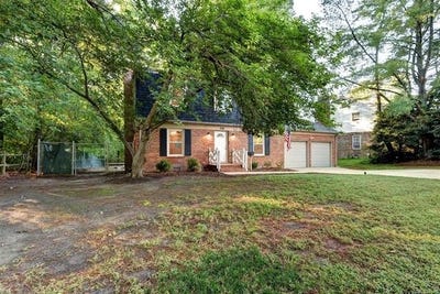 /international/us/360-hughes-drive-newport-news-va-110120561446/