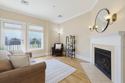 /international/us/426-mount-hope-st-north-attleboro-ma-110108847126/