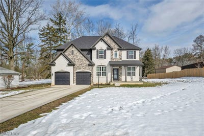 /international/us/19736-westwood-drive-strongsville-oh-110107843251/