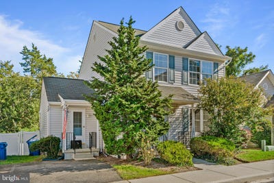 /international/us/39-gray-inn-court-prince-frederick-md-110120713428/