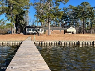 /international/us/651-smith-shore-road-belhaven-nc-110104953059/
