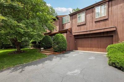 /international/us/1-morley-ct-albertson-albertson-ny-110100421928/