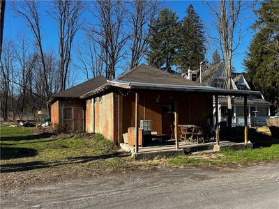 /international/us/17-main-street-barton-ny-110108653250/