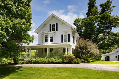 /international/us/56-sharon-road-salisbury-ct-110105277326/