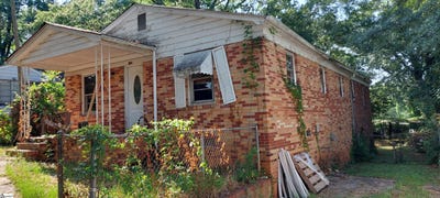 /international/us/135-glenn-road-greenville-sc-110101519193/