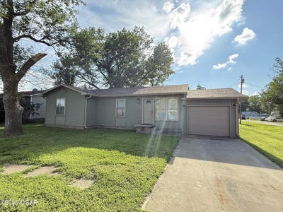 /international/us/108-n-2nd-street-sheldon-mo-110101054963/