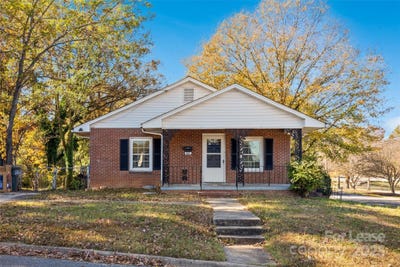 /international/us/807-n-morris-street-gastonia-nc-110103967370/