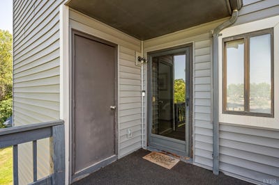 /international/us/1321-twin-springs-court-forest-va-110109212379/