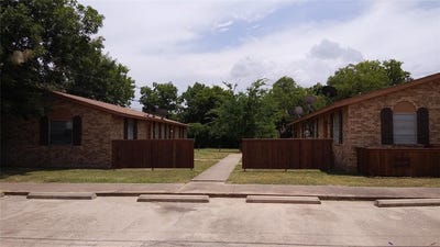 /international/us/105-w-pine-street-whitewright-tx-110107484727/