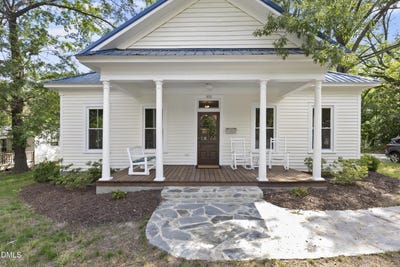 /international/us/915-s-3rd-street-sanford-nc-110108549482/