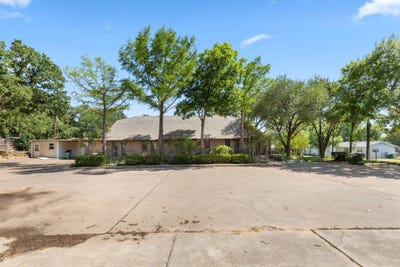 /international/us/1317-east-graham-tx-110120410780/