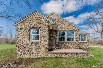 /international/us/4118-griswold-road-port-huron-al-110107847614/