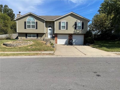 /international/us/1432-nw-yankee-drive-blue-springs-mo-110120560398/
