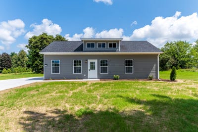 /international/us/890-lilac-lane-sherwood-mi-110105425986/