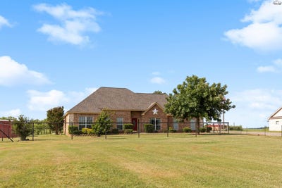 /international/us/126-ford-road-holliday-tx-110109039123/
