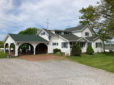 /international/us/379-kinsman-road-greenville-pa-110099989033/?lang=en