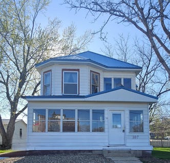 /international/us/107-nw-3rd-ave-independence-ia-110107060156/