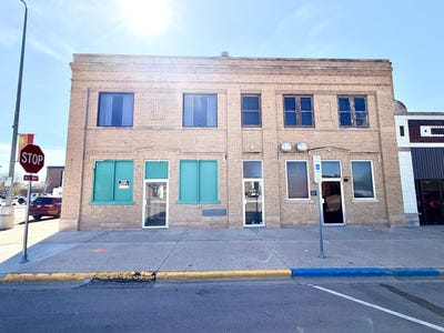 /international/us/373-377-wisconsin-ave-sw-huron-sd-110107910716/