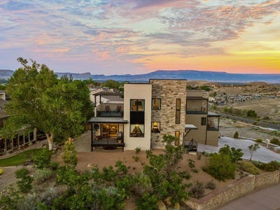 /international/us/365-w-ridges-boulevard-grand-junction-co-110097139358/