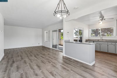 /international/us/355-parkview-ter-vallejo-ca-110108902137/