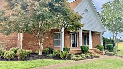 /international/us/123-palmer-lane-holly-springs-ms-110107801270/