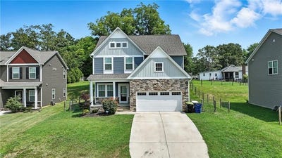 /international/us/635-black-angus-drive-haw-river-nc-110099575871/