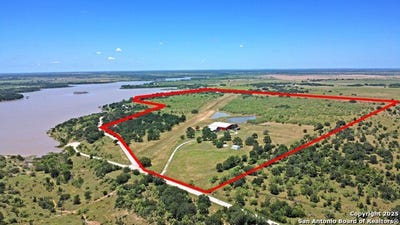 /international/us/460-eastside-lake-graham-tx-110095509514/