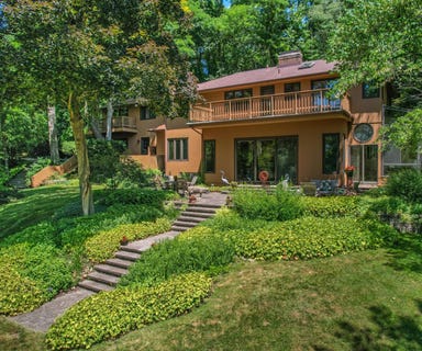 /international/us/1055-cedar-bend-drive-ann-arbor-mi-110097937783/