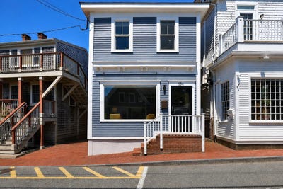 /international/us/134-commercial-street-provincetown-ma-110108302754/