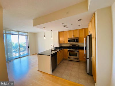 /international/us/820-n-pollard-street-arlington-va-110108446163/