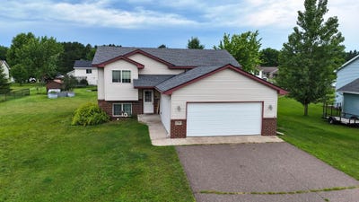 /international/us/17767-madison-drive-little-falls-mn-110109152026/