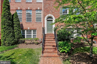 /international/us/8046-reserve-way-vienna-va-110108201727/