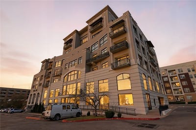 /international/us/401-w-watson-street-fayetteville-ar-110108918438/