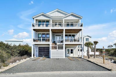 /international/us/413-e-fourth-street-ocean-isle-beach-nc-110110319437/