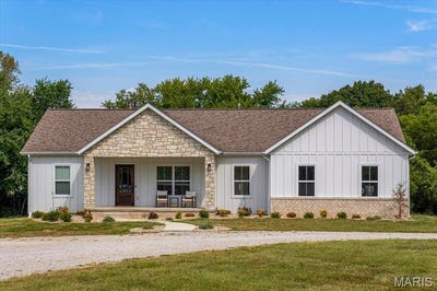 /international/us/1542-troy-ofallon-road-troy-il-110119900161/