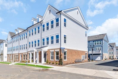 /international/us/85-driftwood-circle-oceanport-nj-110106929646/