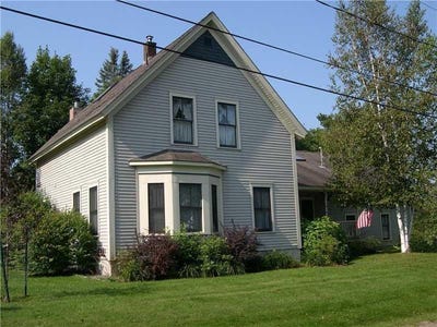 /international/us/11-high-street-rangeley-me-110102192106/