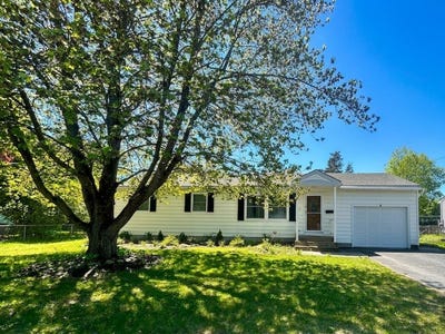 /international/us/23-forest-street-south-burlington-vt-110107716499/