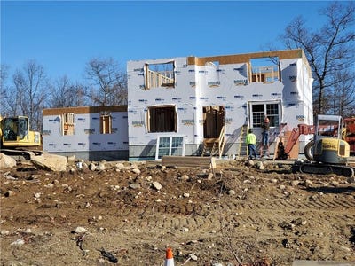 /international/us/18-carriage-way-johnston-ri-110092681230/