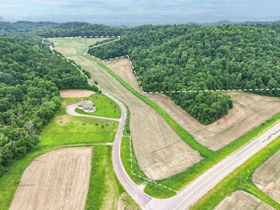 /international/us/seitz-road-sauk-city-wi-110108817259/