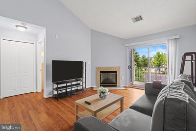 /international/us/8961-town-center-cir-1-311-upper-marlboro-md-110106802960/