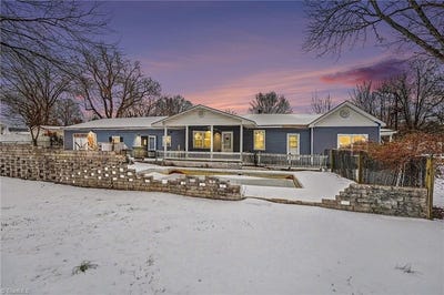 /international/us/1203-ridge-avenue-eden-nc-110105365940/