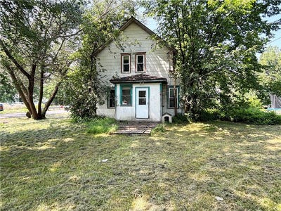 /international/us/301-n-10th-street-cameron-wi-110101424619/
