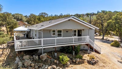/international/us/10596-oak-drive-grass-valley-ca-110101011882/