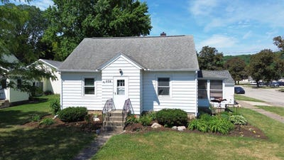 /international/us/604-oak-st-south-la-crescent-mn-110108630453/