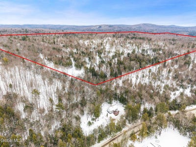 /international/us/l25-1-fifty-six-road-petersburgh-ny-110110077811/