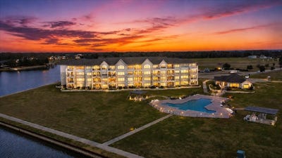 /international/us/9900-northshore-boulevard-corsicana-tx-110109157671/