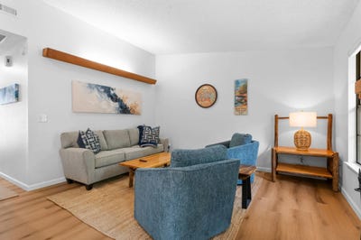 /international/us/275-ozark-mountain-resort-drive-kimberling-city-mo-110108017932/