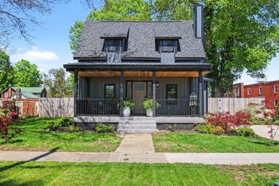 /international/us/212-w-cass-street-bangor-mi-110107389684/