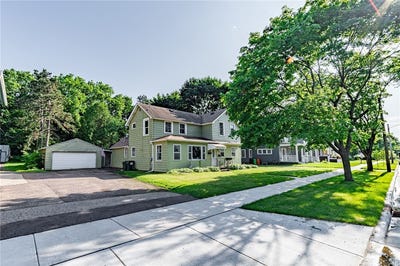 /international/us/1037-barland-street-eau-claire-wi-110100397657/